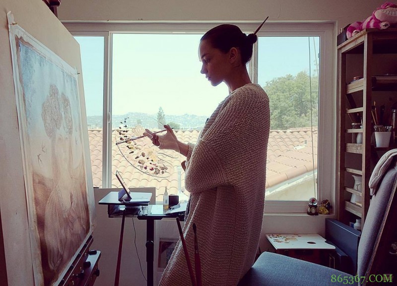 女神不败!「玩伴女郎」退役生活曝光「跨领域发展」第二专长超有才