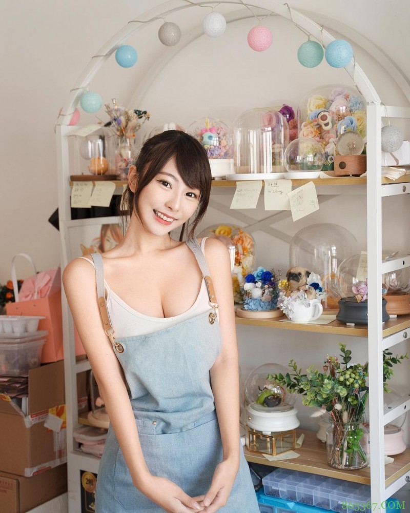 神正刺青师!「Zoe So」介于清新和美艳之间,惹火身材让好多人慕名而来!