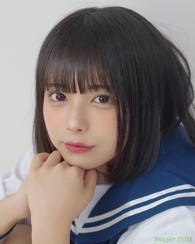 短发萝莉《宫崎あみさ》萌萌大眼身穿制服原来是偶像!