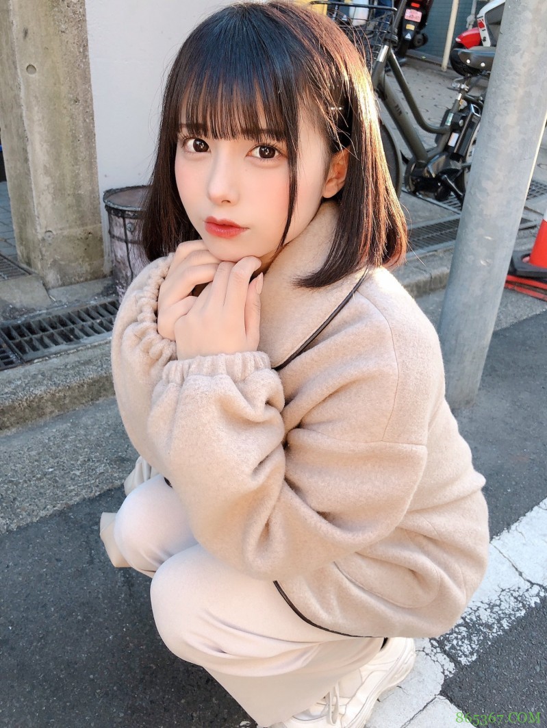 短发萝莉《宫崎あみさ》萌萌大眼身穿制服原来是偶像!