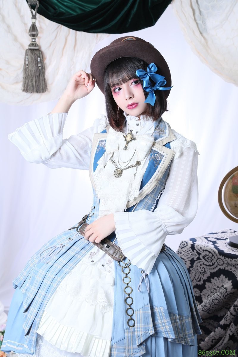 短发萝莉《宫崎あみさ》萌萌大眼身穿制服原来是偶像!