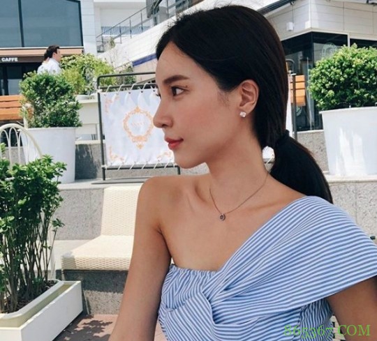 韩国九头身美女&#44053;&#54812;&#50672; 白皙性感大长腿太撩人