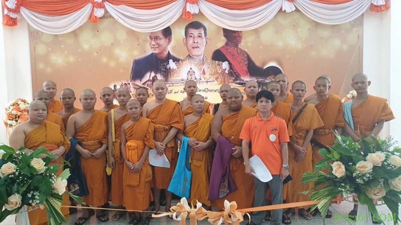 泰国僧侣电竞比赛夺冠 佛系玩家一战成名爆红