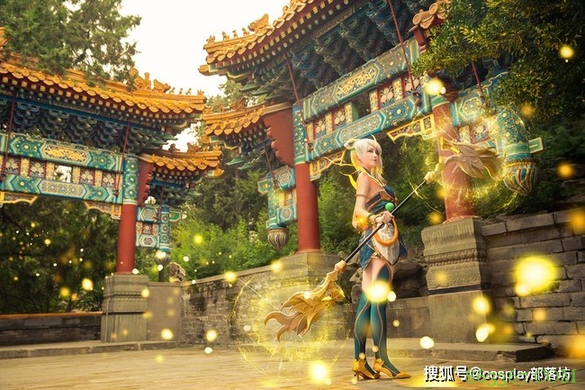 cos：英雄联盟光辉女神拉克丝cos正片@小乔木桃桃