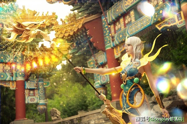 cos：英雄联盟光辉女神拉克丝cos正片@小乔木桃桃