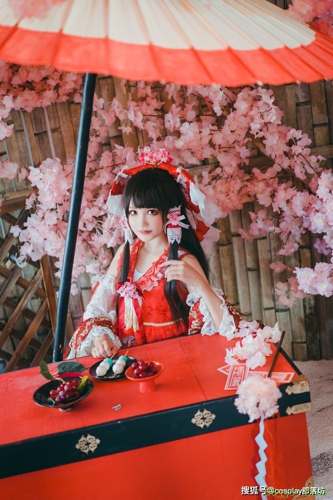 cos：东方project博丽灵梦cos正片@元素