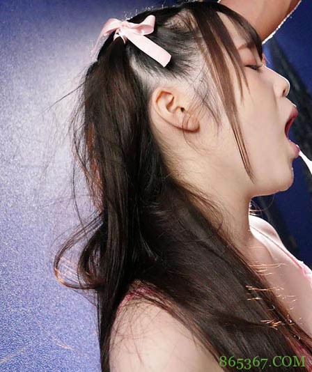 148cm小只马“白川ゆず”大战巨根男优 直接被玩到坏掉!