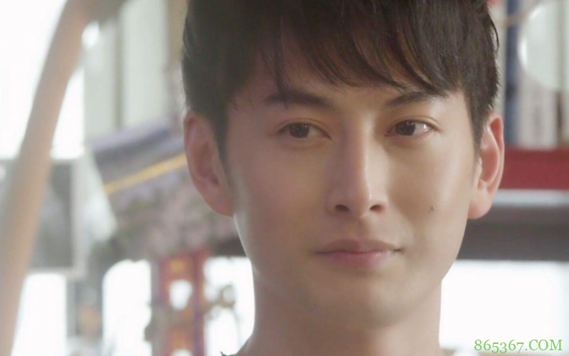 网友分享奥特曼冷知识:虚渊玄他爹演过外星人,艾迪的皮套当市长