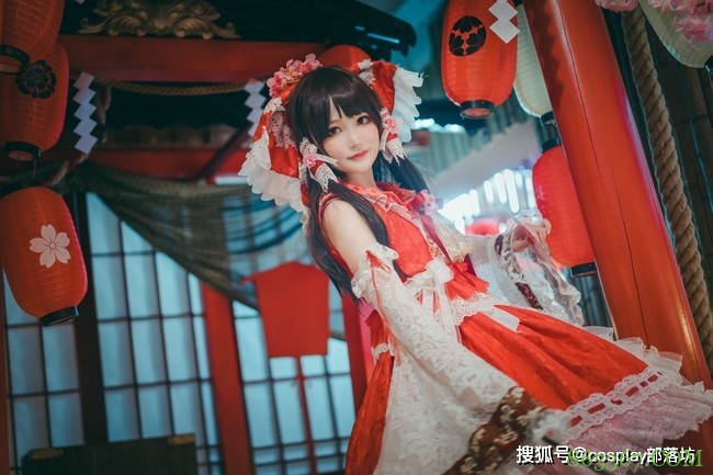 cos：东方project博丽灵梦cos正片@元素