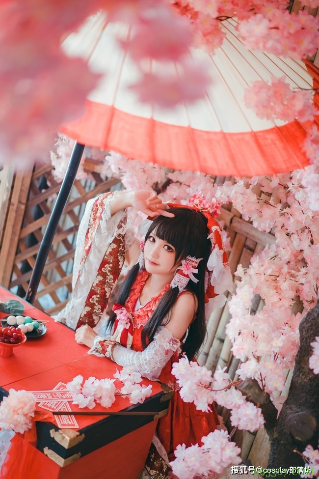 cos：东方project博丽灵梦cos正片@元素