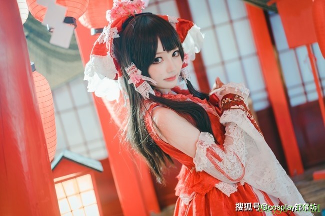 cos：东方project博丽灵梦cos正片@元素