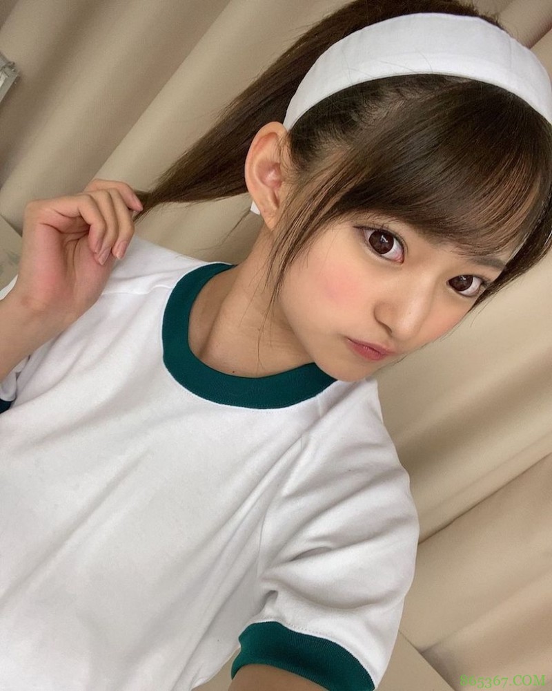 22岁女优“渚光希”真理裤造型超邪恶,“发育中的胴体”好让人遐想!