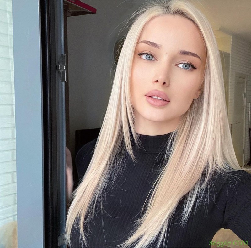 人比花娇!俄罗斯名模「精致美颜」等级高大上优雅又有气质震慑全场