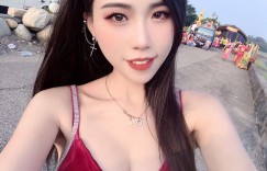 【众鑫娱乐】S級正妹「妖妖Xuan」前後狂搖，「重點部位」隨腰力彈跳超震撼！