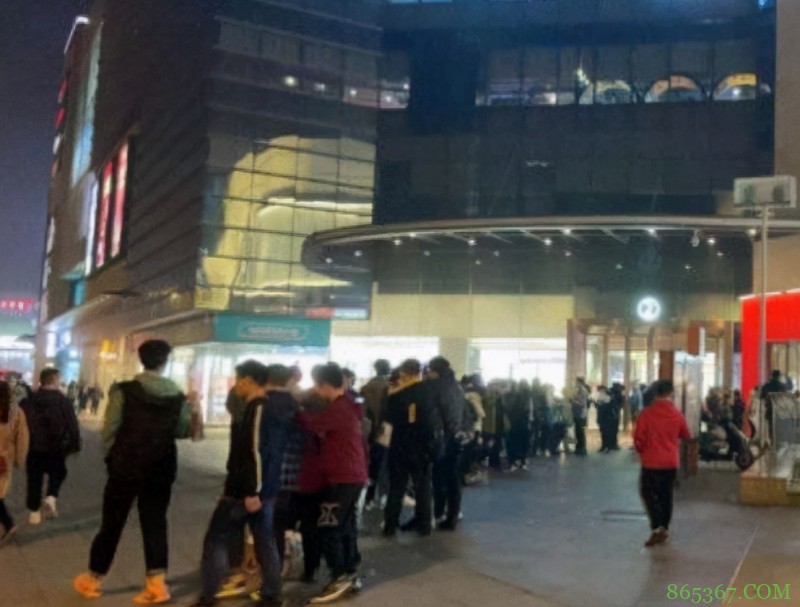 原神联动活动发生变故，个别餐厅宣布取消送徽章，我有一些反思