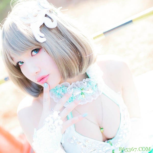 纯真的愈天使!男人最想抱的肉体!G奶写真麻豆解禁被男优搞了! …