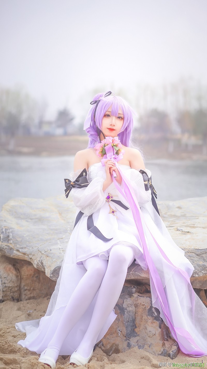 cos:碧蓝航线独角兽花嫁cos正片@弥呆