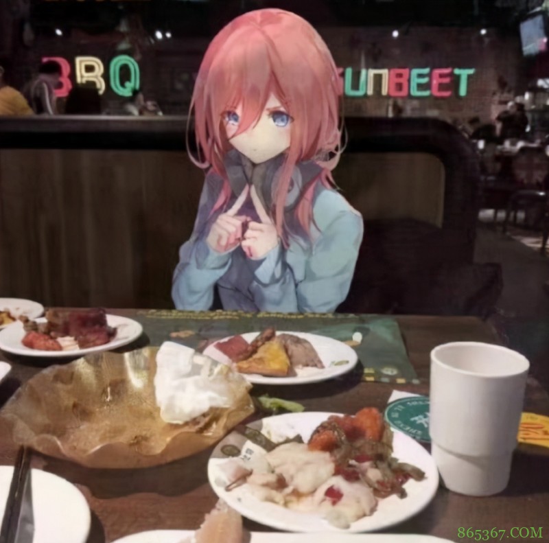 网友分享动漫P图，让二次元老婆陪自己吃饭，好像混进了奇怪的人