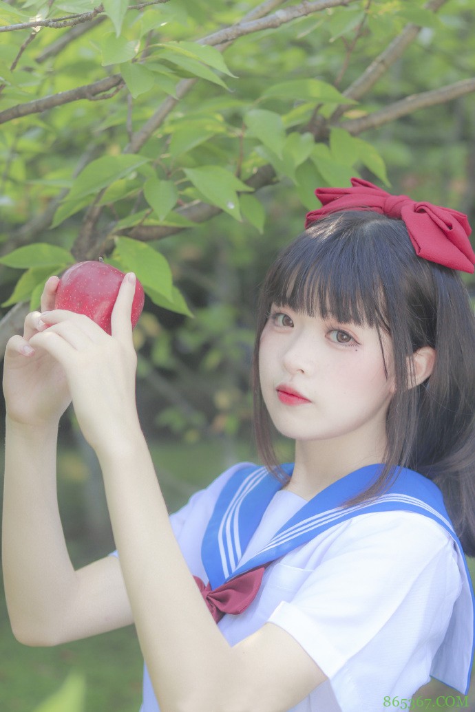 jk少女，她比苹果还甜！