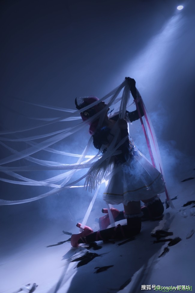 cos:王者荣耀小乔天鹅之梦cos正片@蓝璃