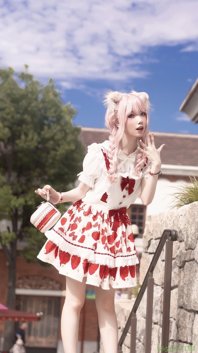 Lolita上新，甜甜草莓