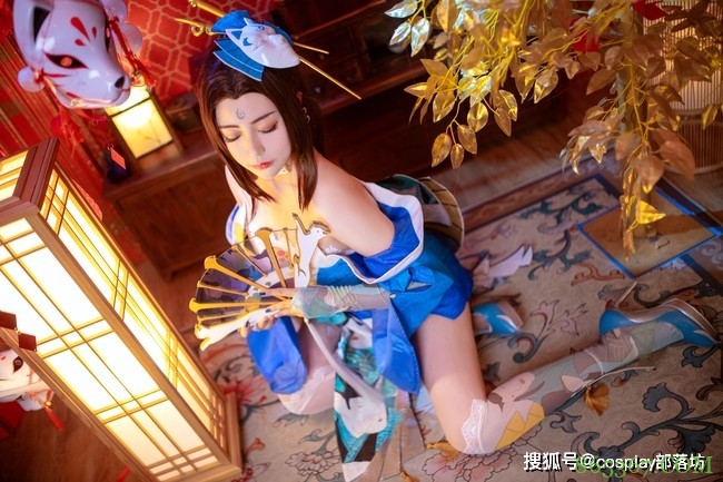 cos:王者荣耀不知火舞魅语cos正片@幕秋秋