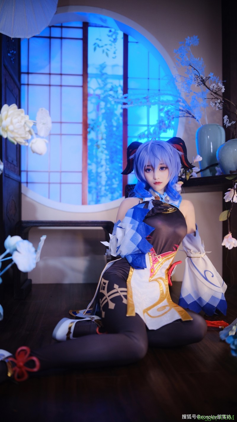 cos：原神甘雨cos正片@软软酱，饮必甘露，食必嘉禾