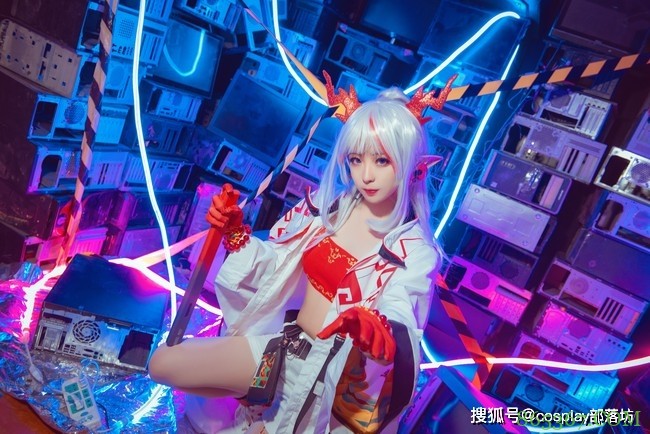 cos:明日方舟年cos正片@佐佐木玲子