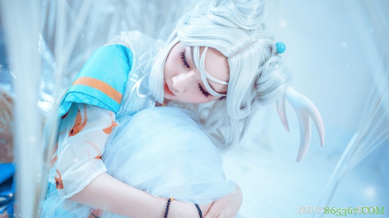 cos：王者荣耀瑶与神鹿@一块老冰糖​