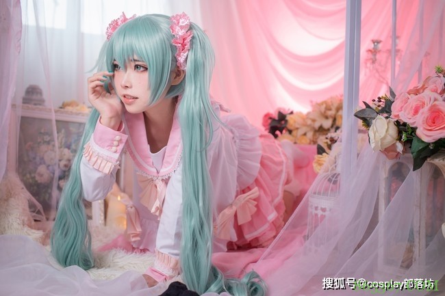 cos:初音未来双马尾mikucos正片@冷翼可