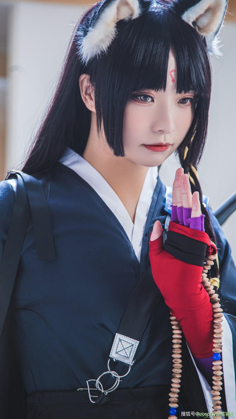 cos：明日方舟嵯峨cos正片@贤儿