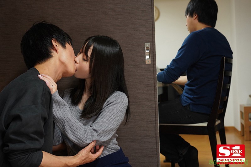 老公不在家⋯梦乃あいか晾内裤当信号!