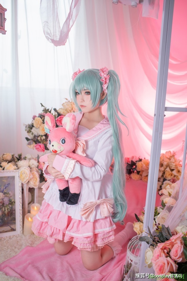 cos:初音未来双马尾mikucos正片@冷翼可