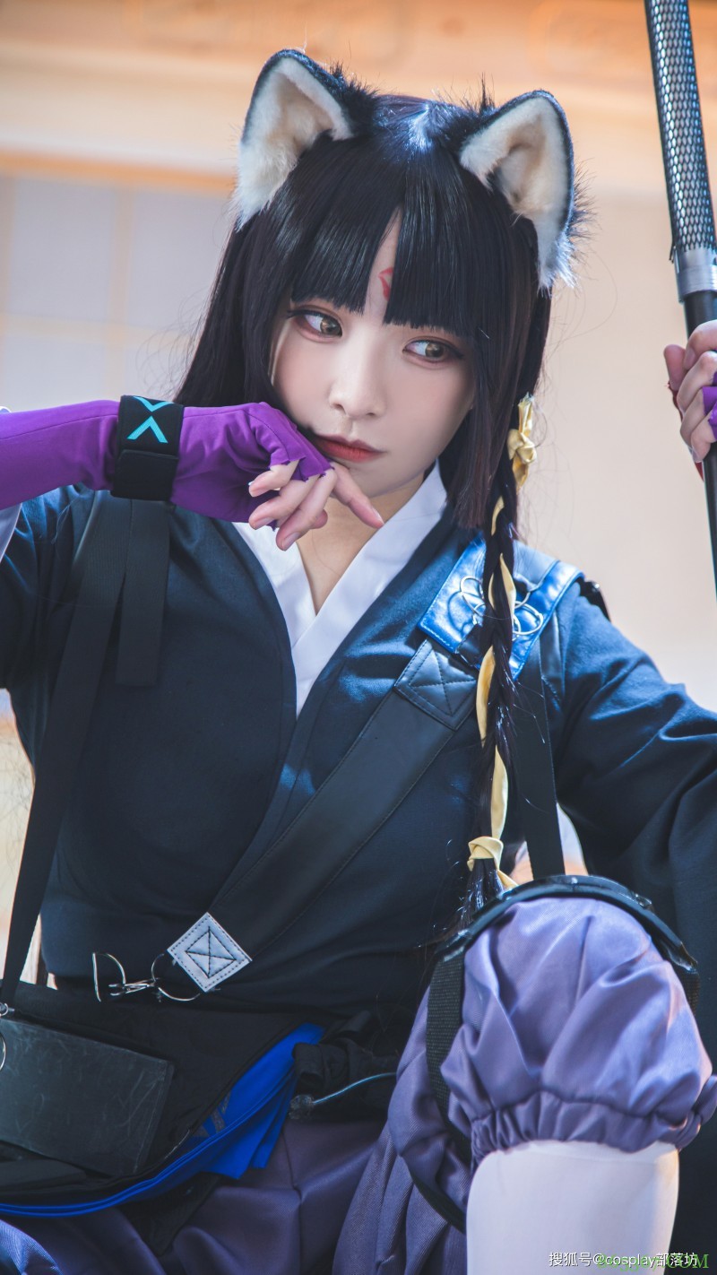 cos：明日方舟嵯峨cos正片@贤儿
