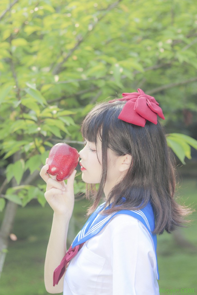 jk少女，她比苹果还甜！