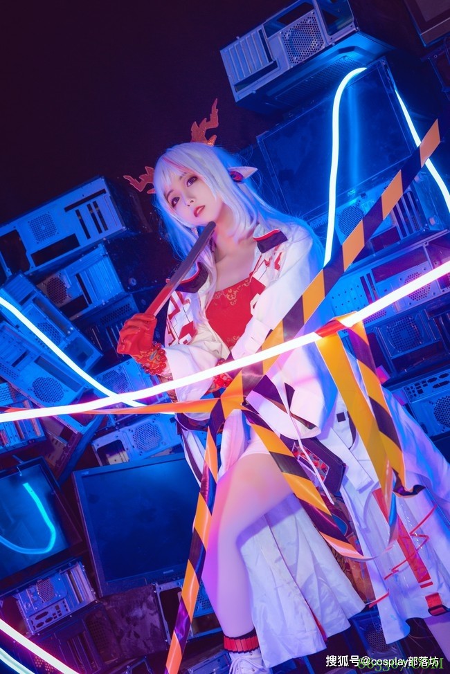 cos:明日方舟年cos正片@佐佐木玲子