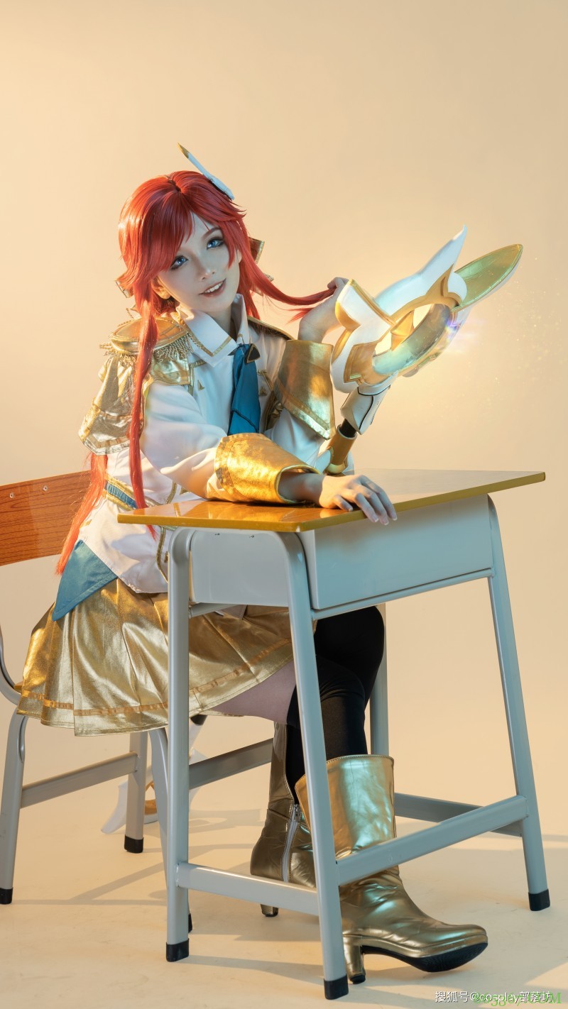 cos:lol战斗学院至臻拉克丝cos正片@落切