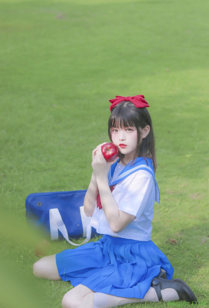 jk少女，她比苹果还甜！