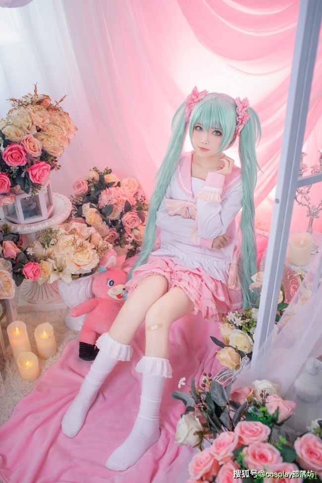 cos:初音未来双马尾mikucos正片@冷翼可