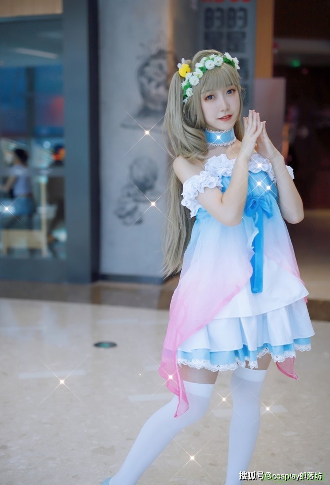 cos：唯美南小鸟，是你喜欢的小姐姐嘛？