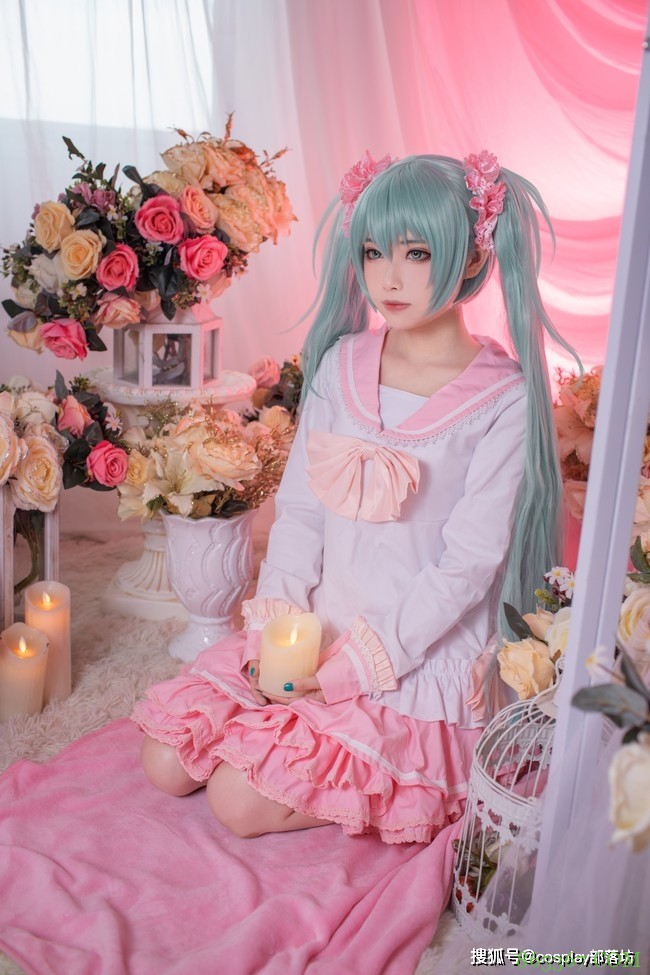 cos:初音未来双马尾mikucos正片@冷翼可