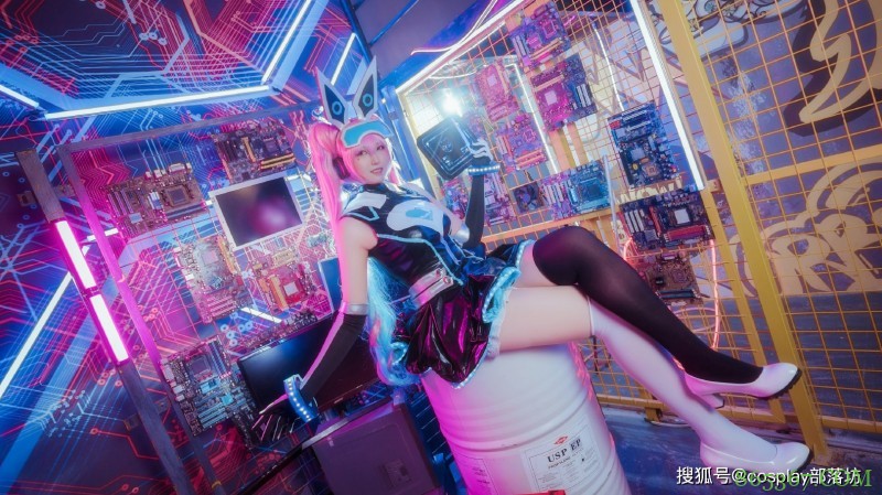 cos：王者荣耀安琪拉心灵骇客和妲己时之彼端