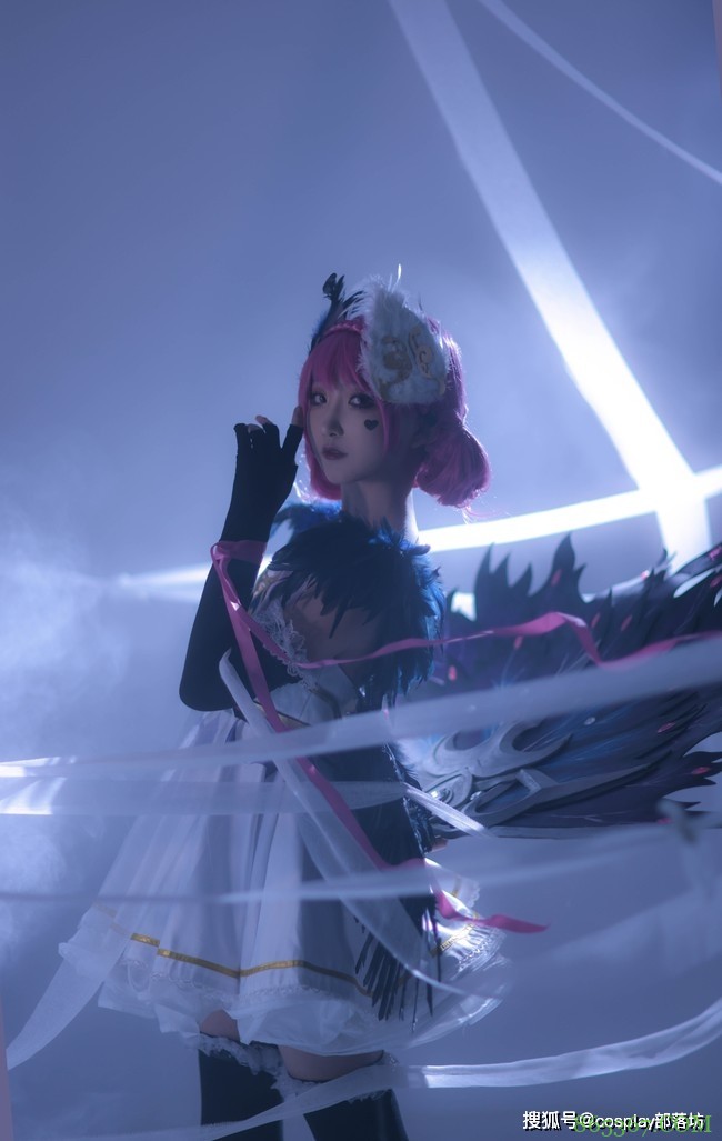 cos:王者荣耀小乔天鹅之梦cos正片@蓝璃
