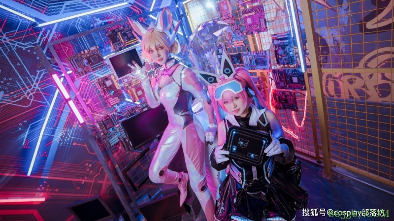 cos：王者荣耀安琪拉心灵骇客和妲己时之彼端