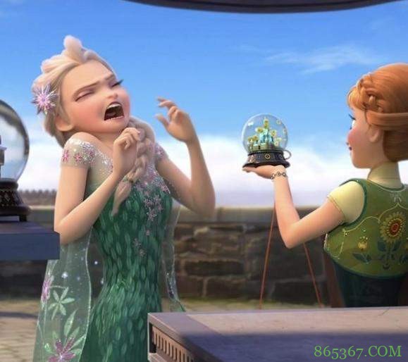 骑白马的不一定是王子,也可能是艾莎女王,谁能拒绝她的魅力呢?