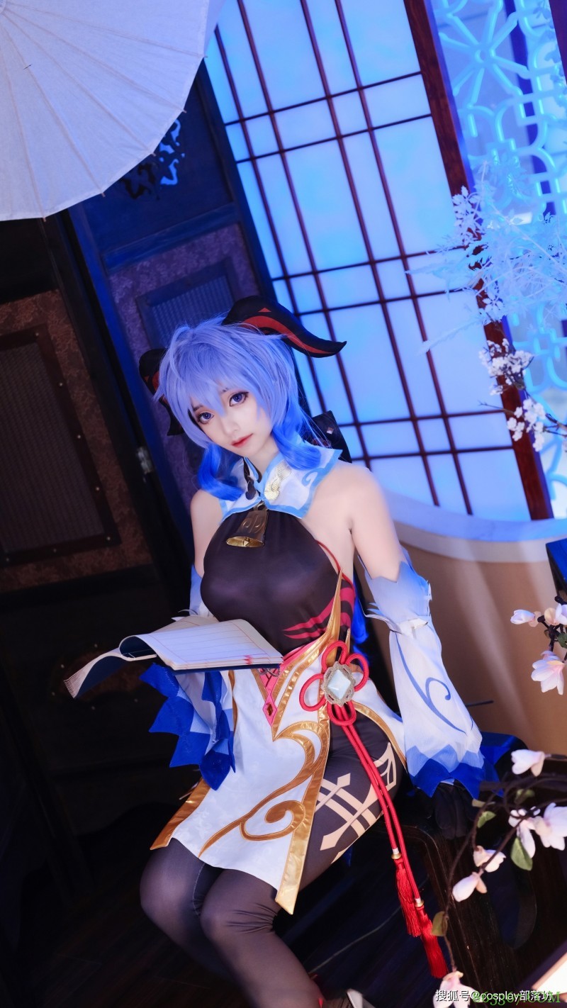 cos：原神甘雨cos正片@软软酱，饮必甘露，食必嘉禾