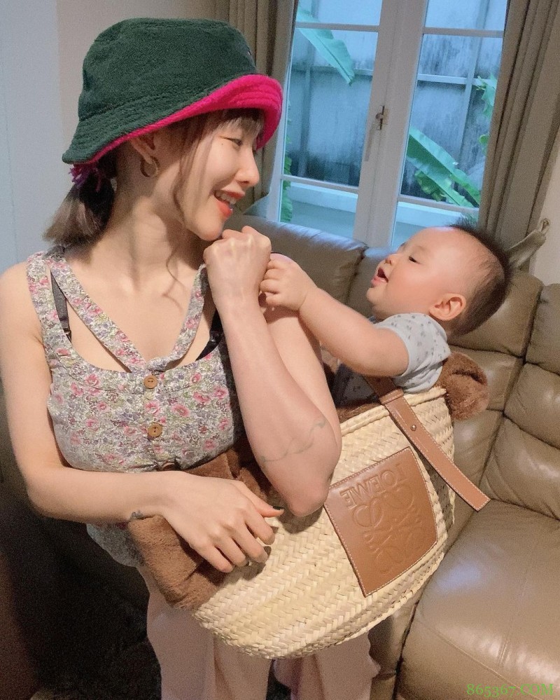 火辣网红《陈美贤》生娃后照旧!地方美艳妈妈!