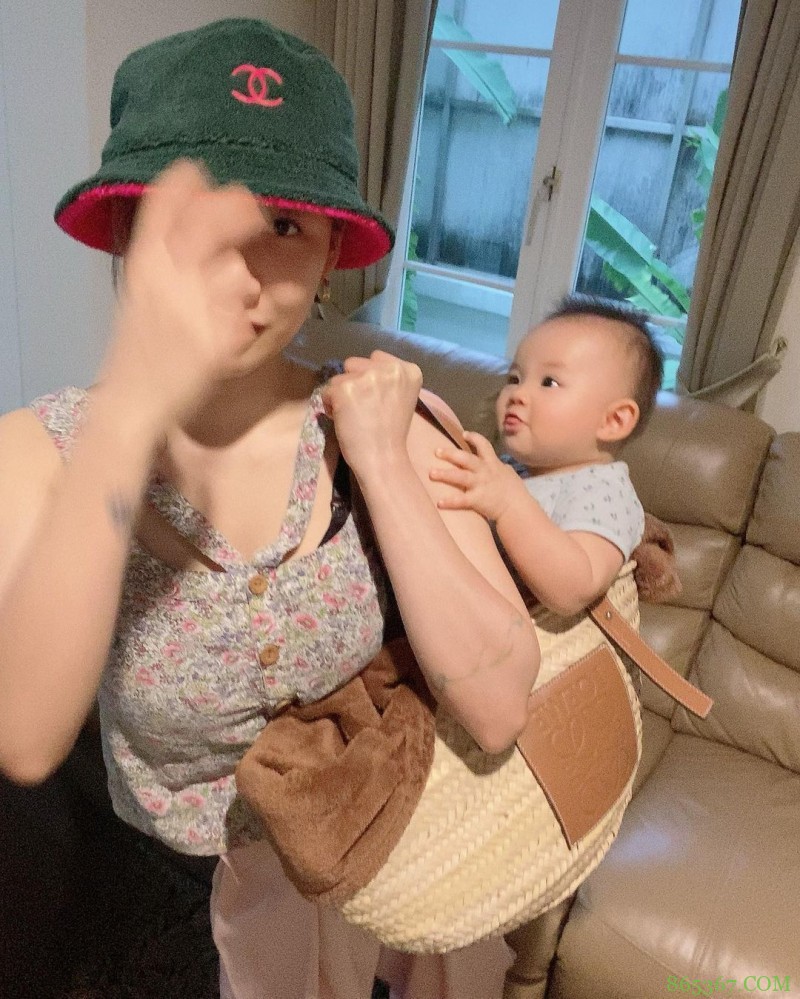 火辣网红《陈美贤》生娃后照旧!地方美艳妈妈!