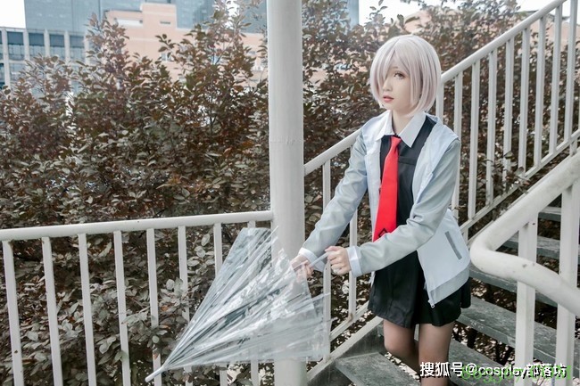 学姐玛修cos正片@秋荼不是茶，如果下雨了，我给你撑伞