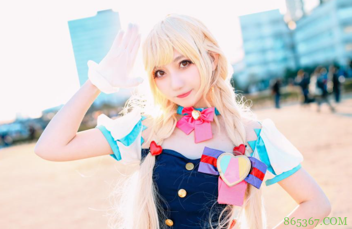 漫展上什么最挣钱?卖门票?卖周边?其实都不如卖广告